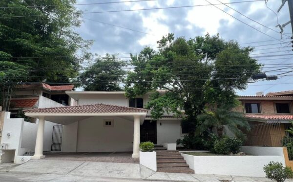 Casa en Venta en Tampico, Colonia Petrolera, Cod. 29511